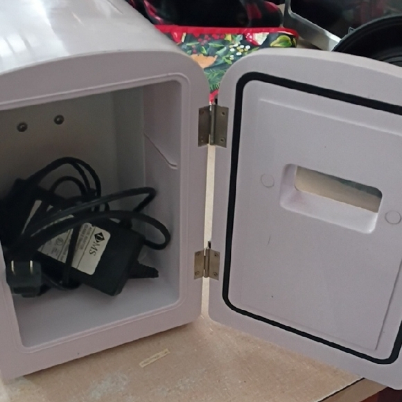 Compact White Mini Fridge - Picture 2 of 5